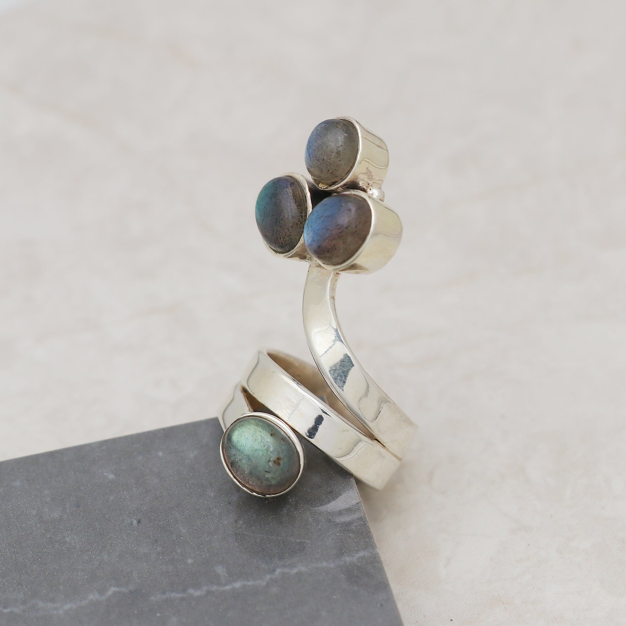 Sweet Cobra Labradorite Ring