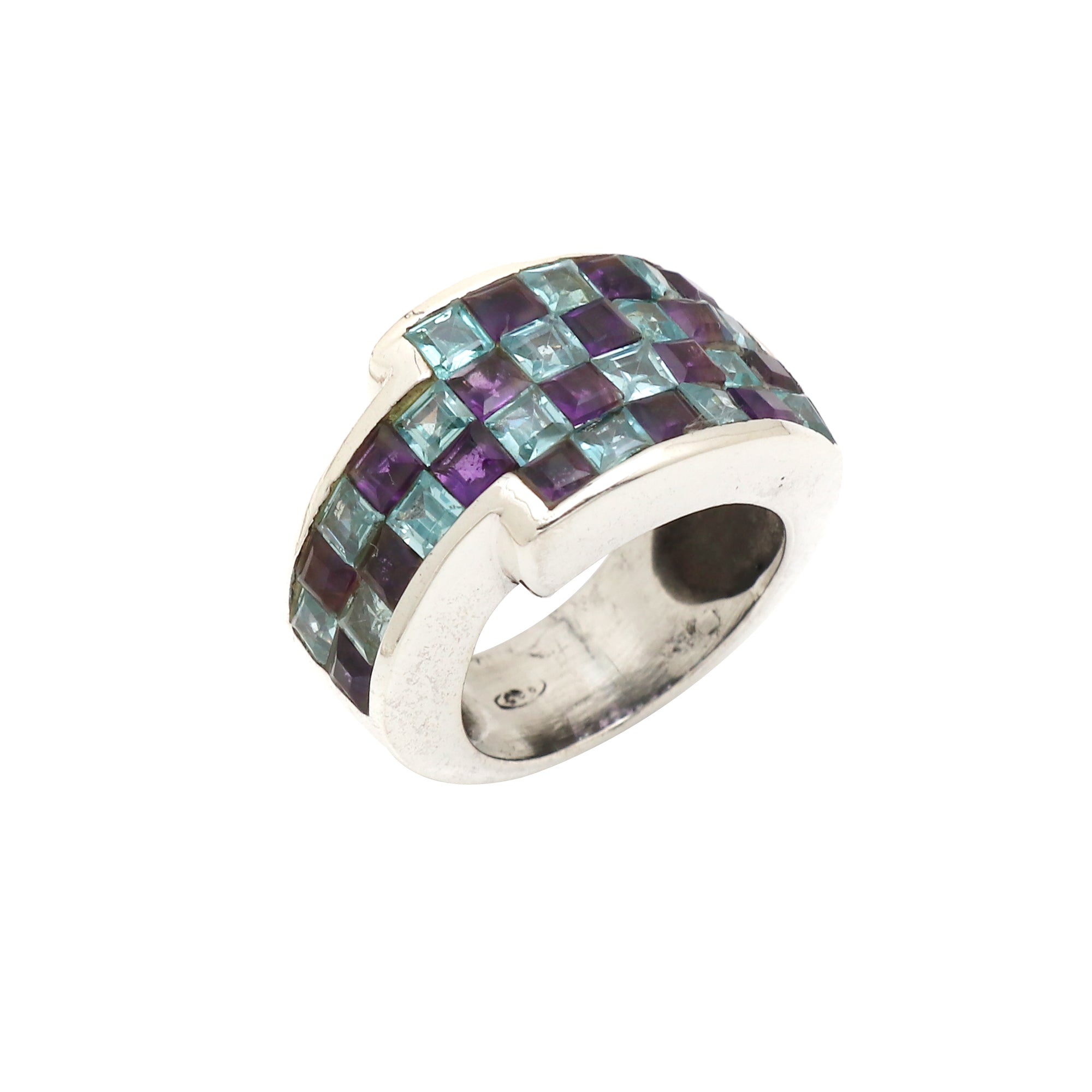 Dapper Ring