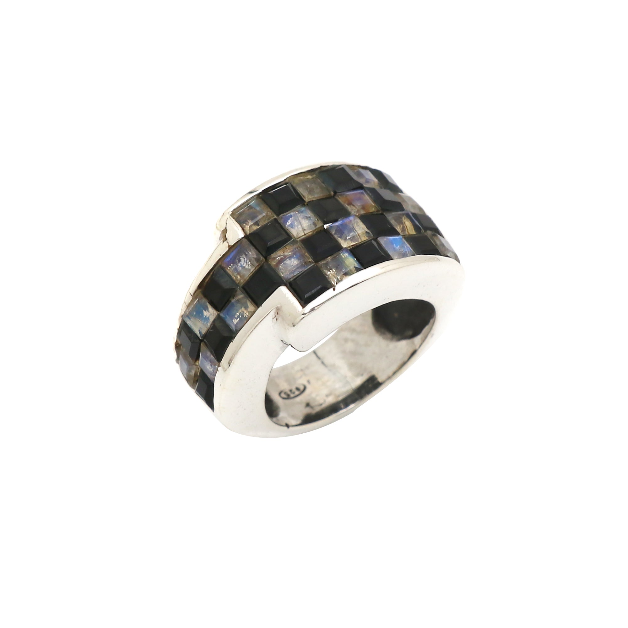 Dapper Ring
