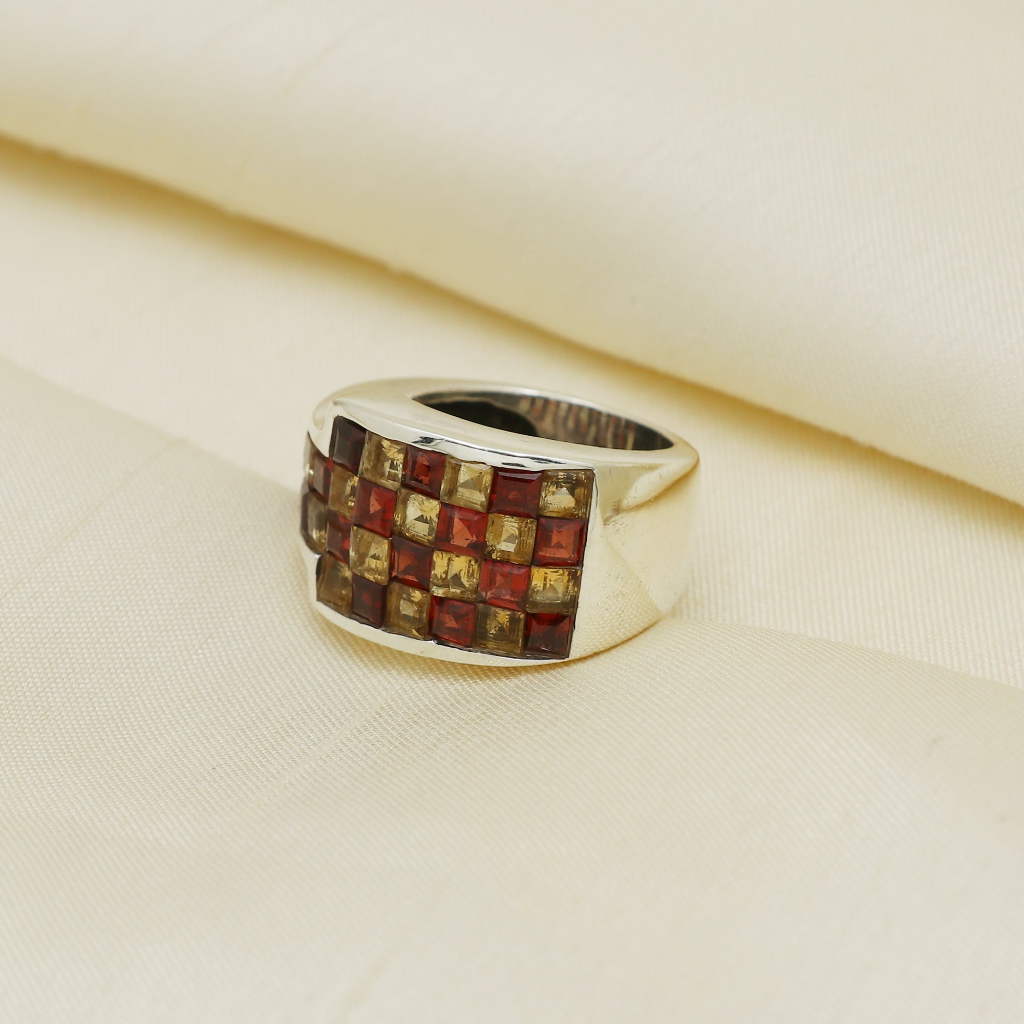 Dapper Ring