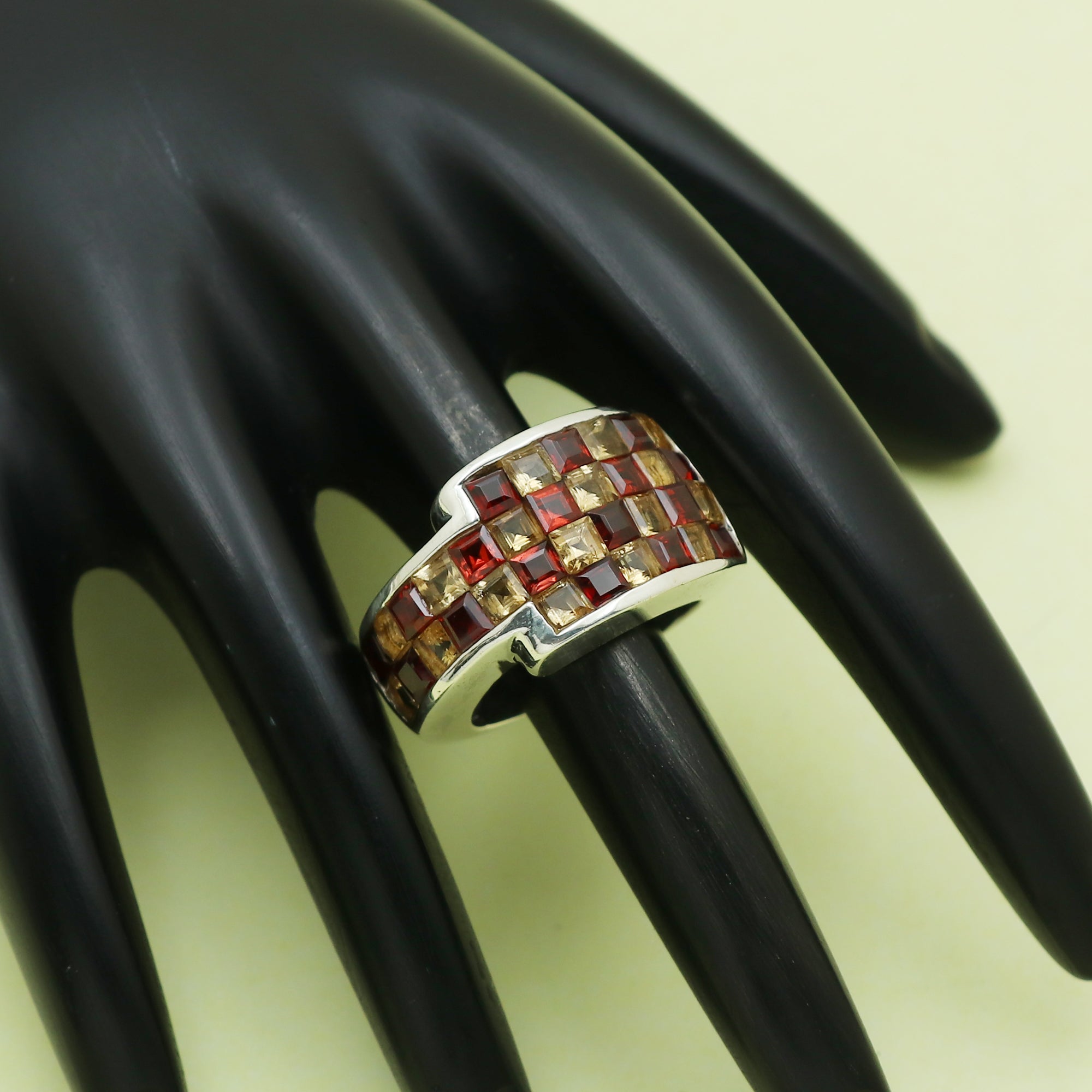 Dapper Ring