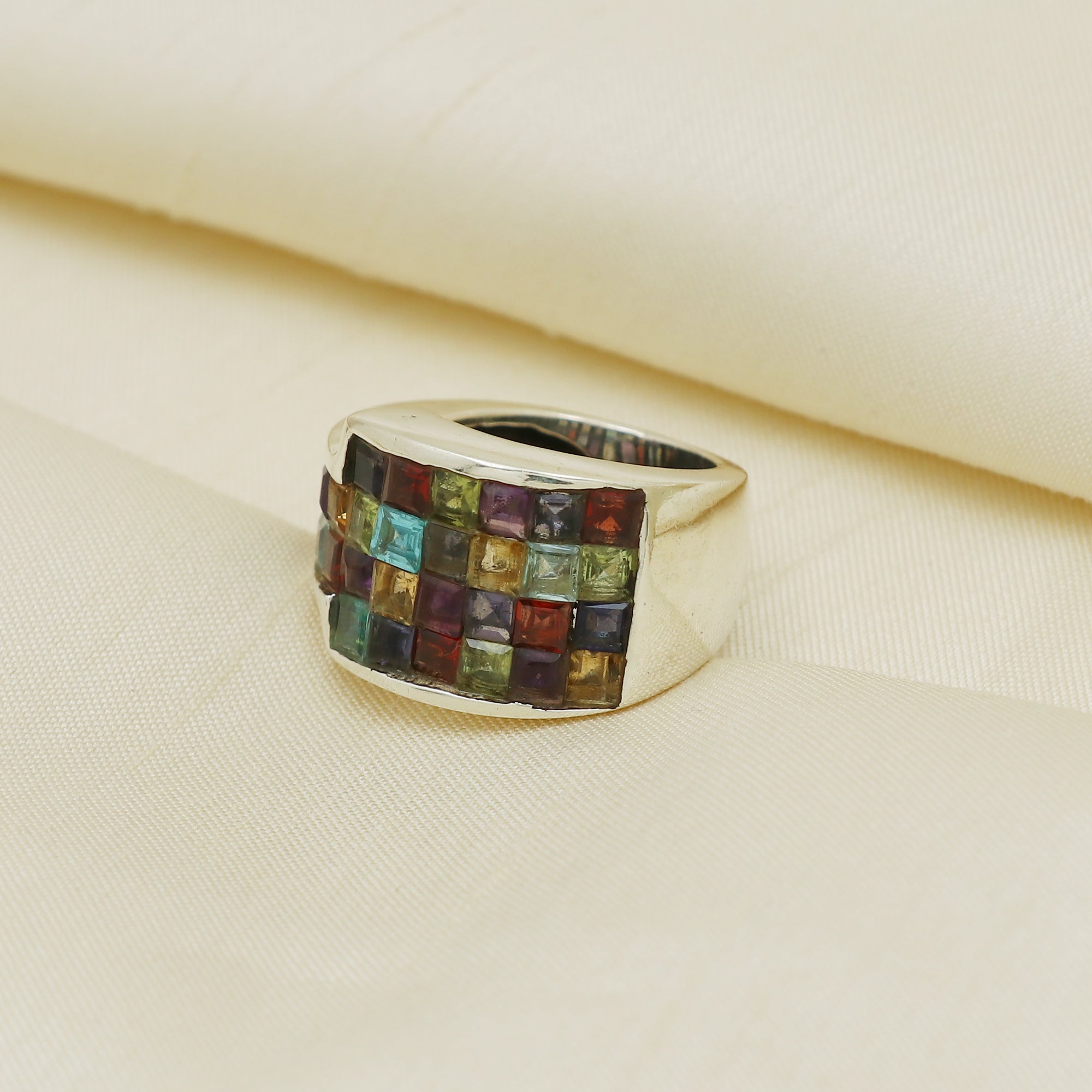 Dapper Ring