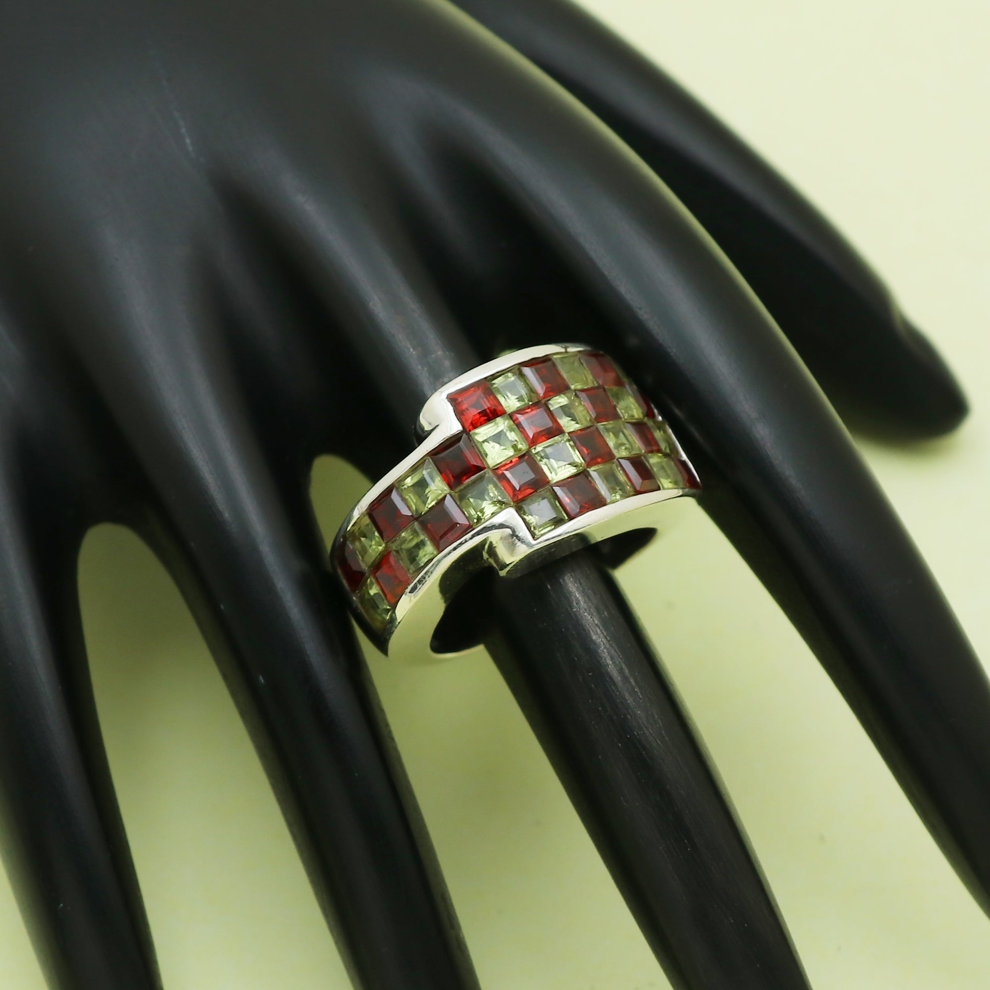 Dapper Ring