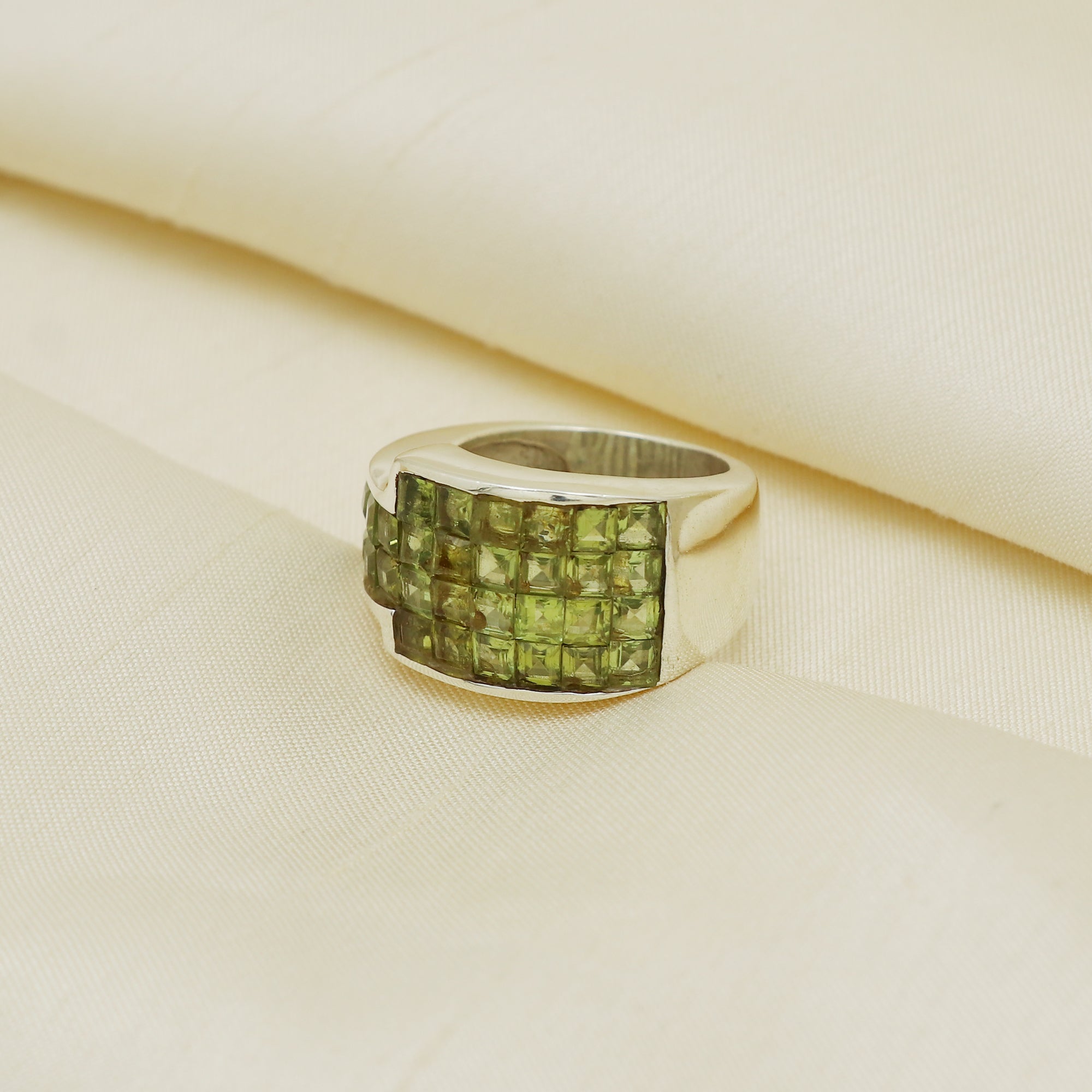 Dapper Ring