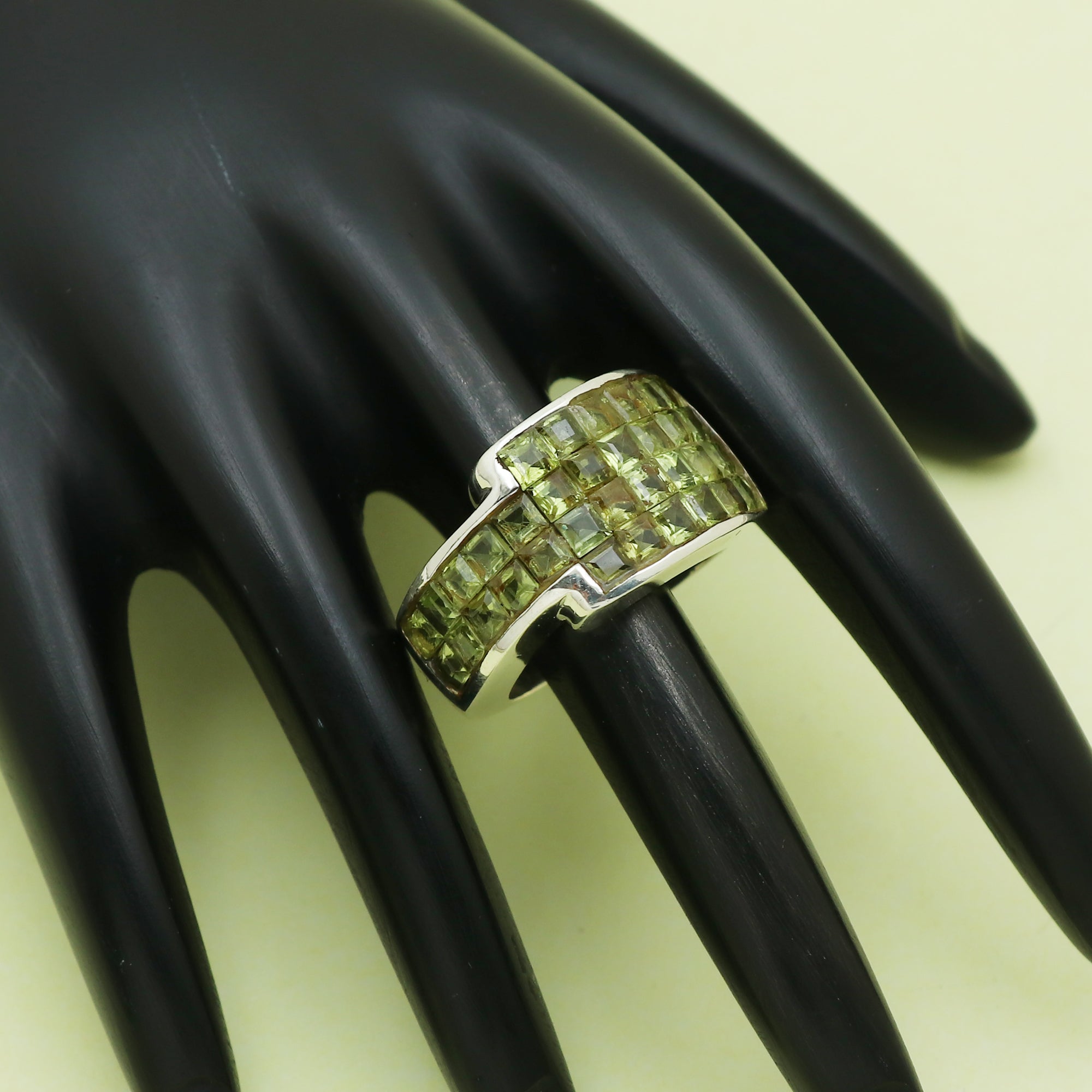 Dapper Ring