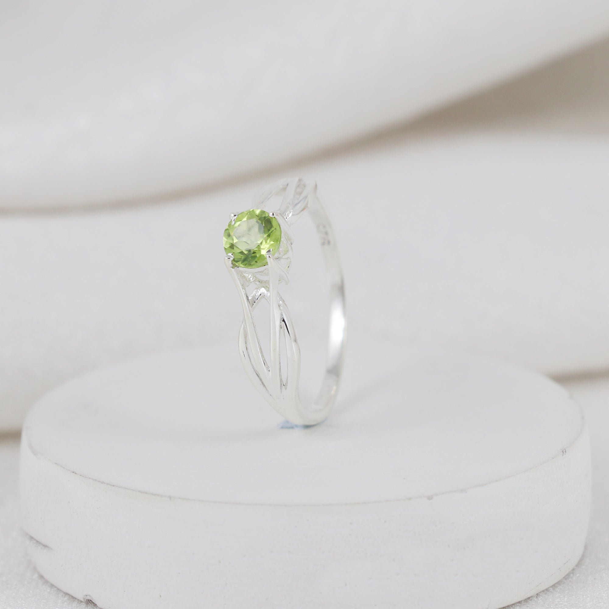 Round Stone Ring