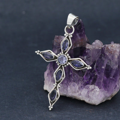Edgy Cross