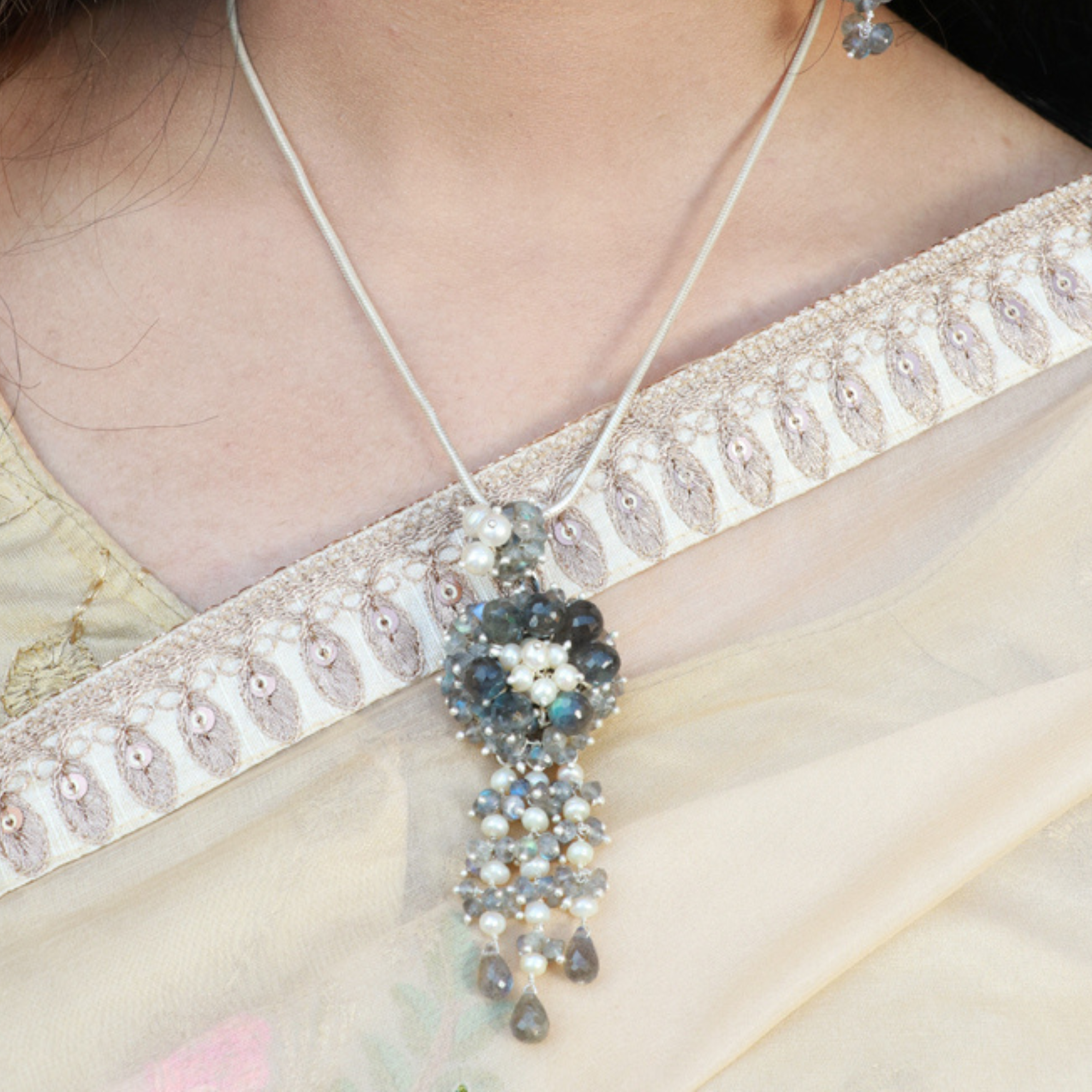 Vibrant Puai Pendant