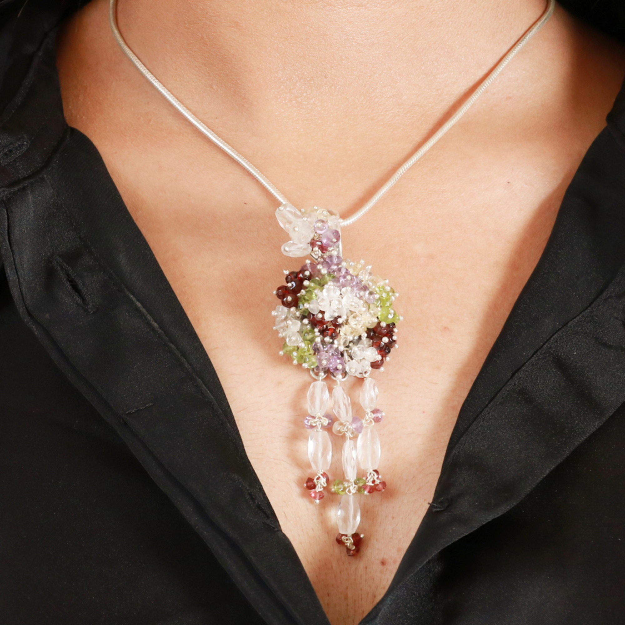 Vibrant Puai Pendant