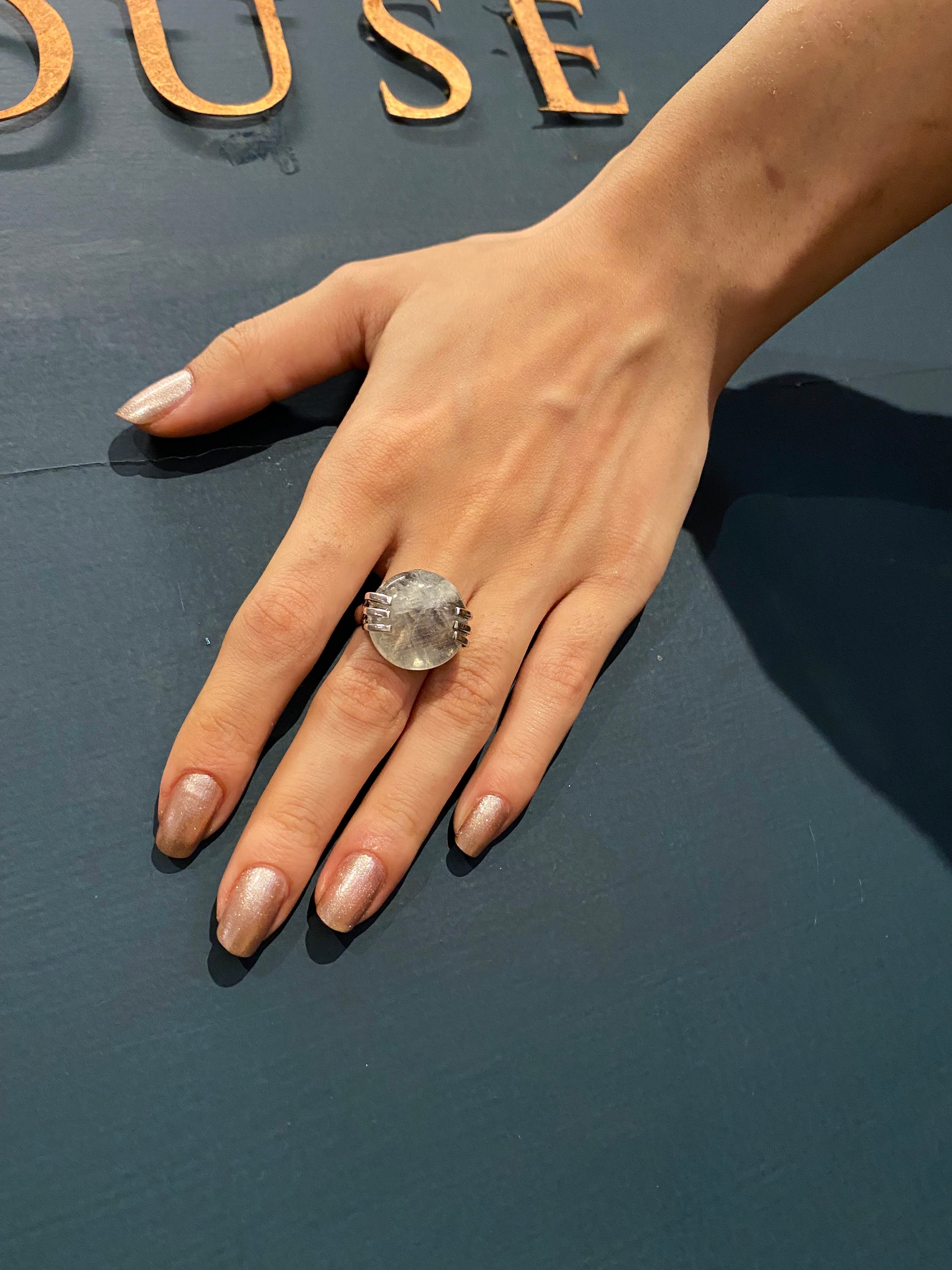 Handy Universe Ring